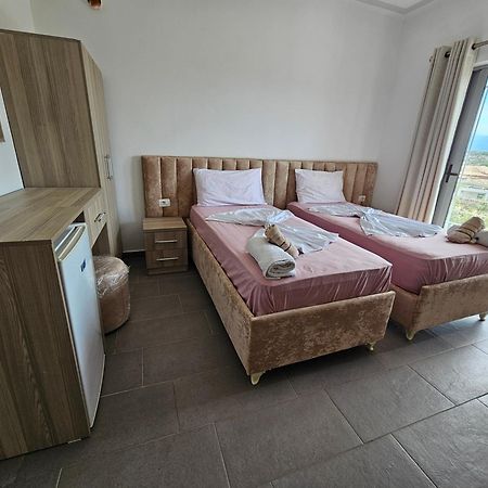 Hotel Irini Sarandë Buitenkant foto