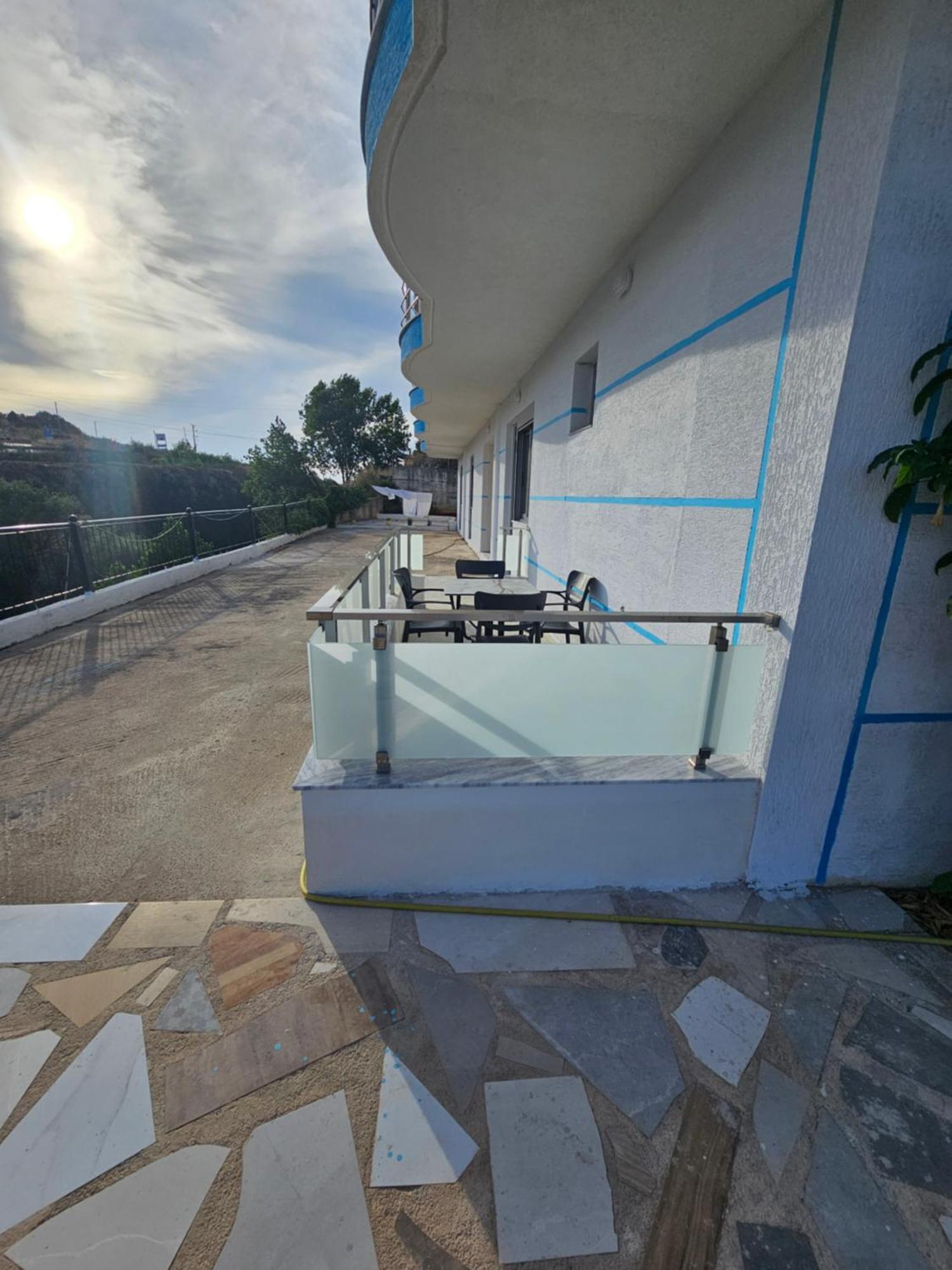 Hotel Irini Sarandë Buitenkant foto