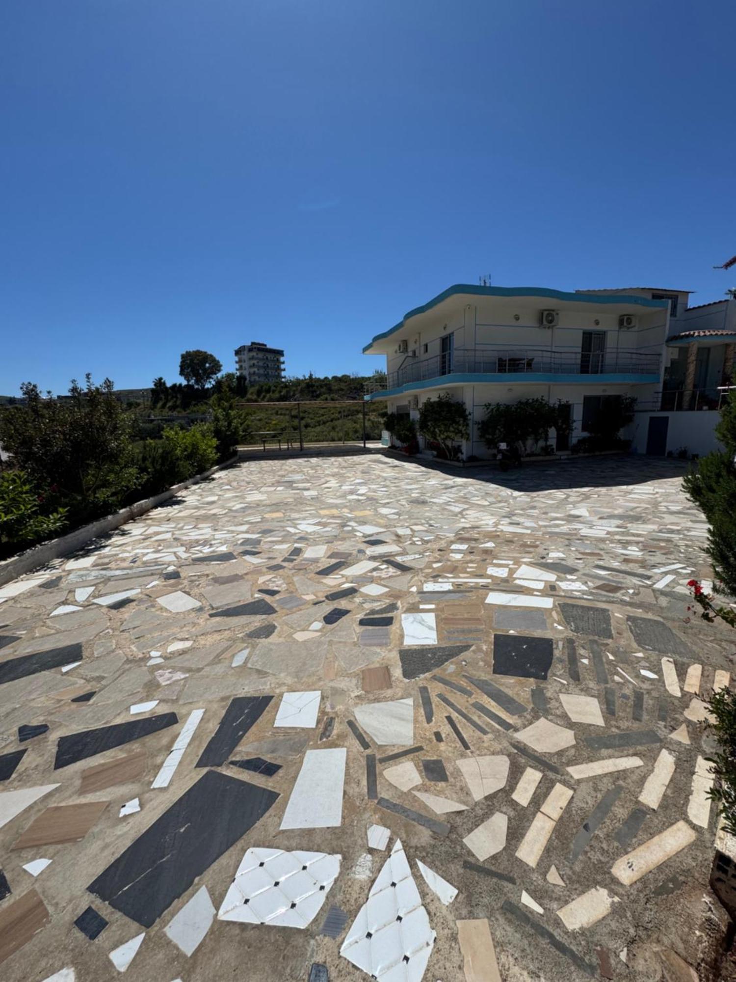 Hotel Irini Sarandë Buitenkant foto