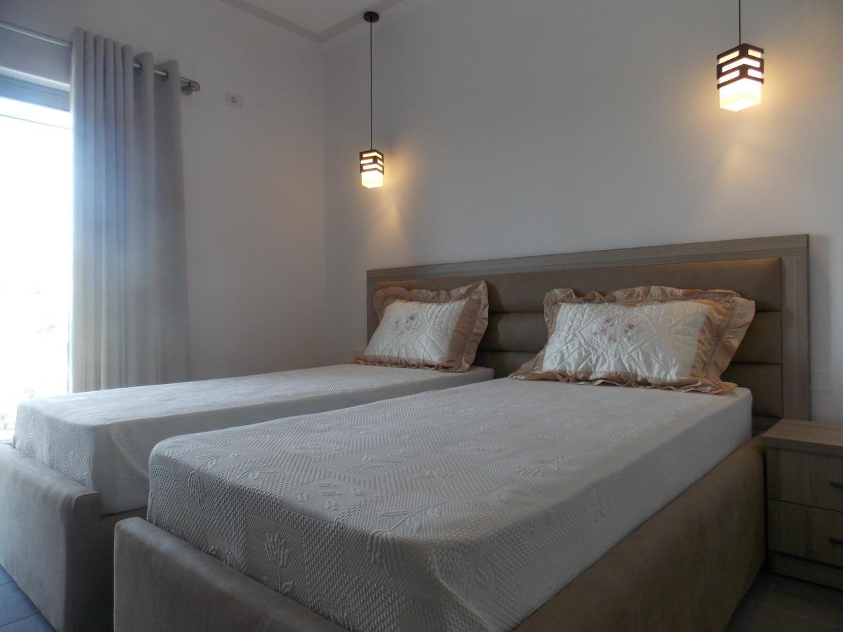 Hotel Irini Sarandë Buitenkant foto