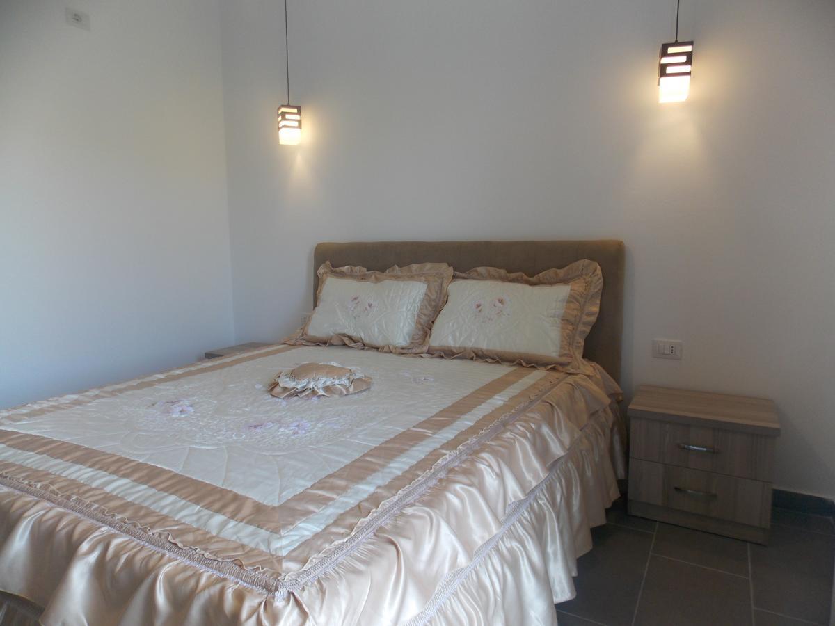 Hotel Irini Sarandë Buitenkant foto