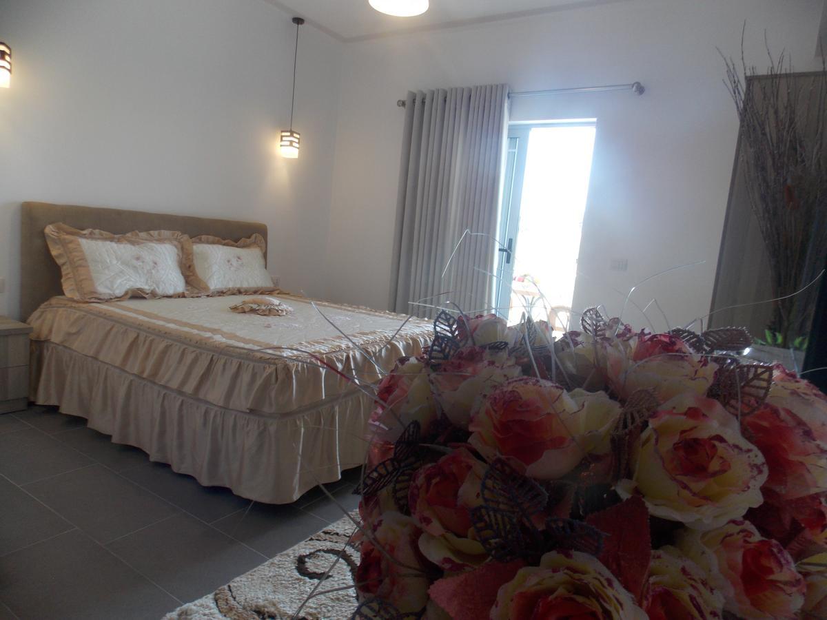 Hotel Irini Sarandë Buitenkant foto