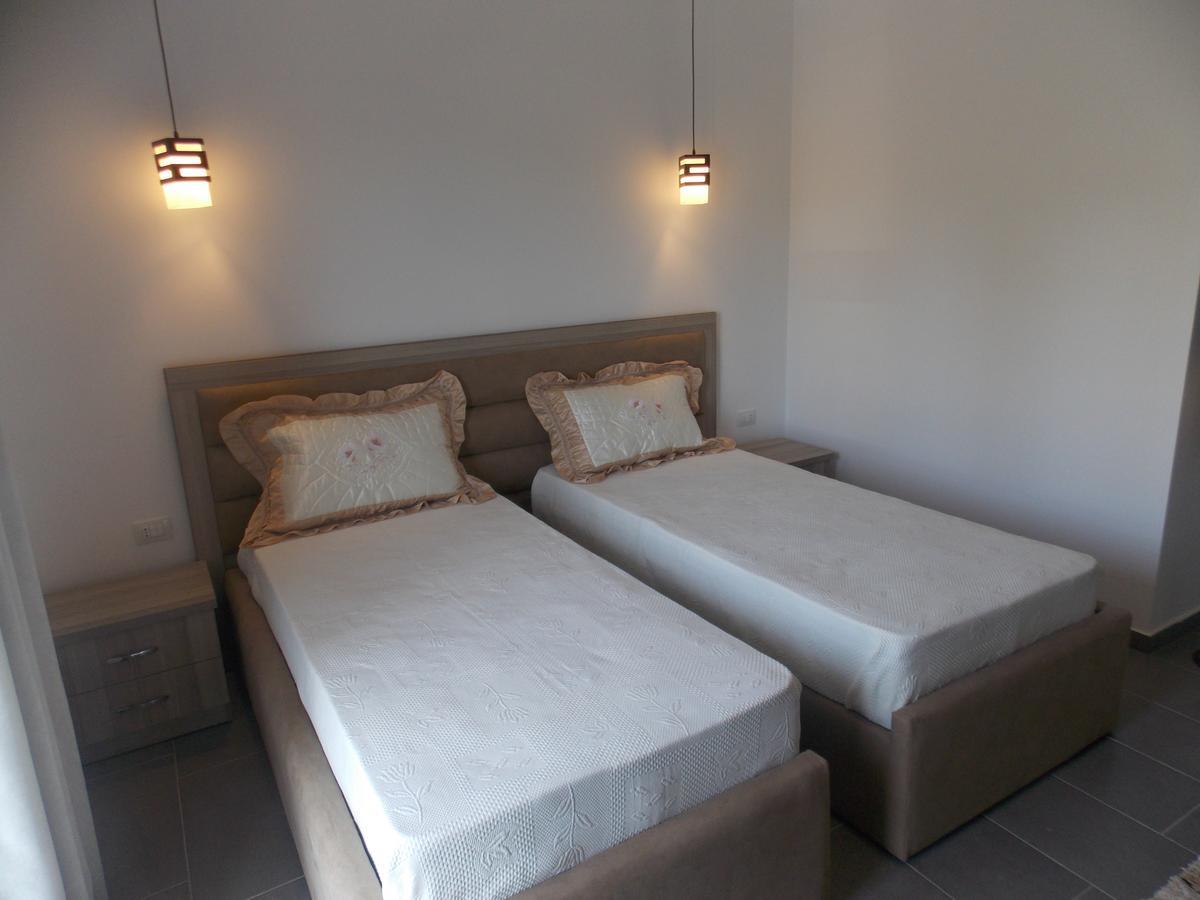 Hotel Irini Sarandë Buitenkant foto